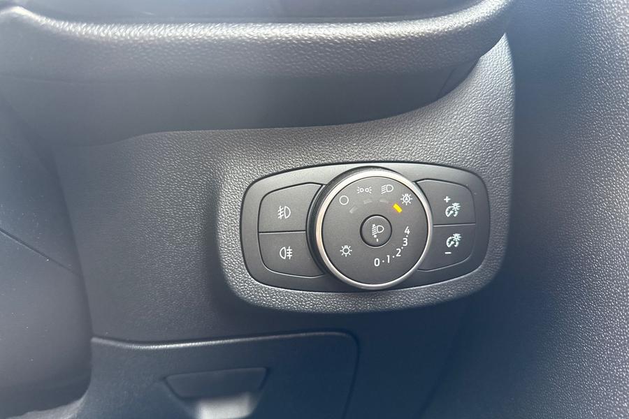 Ford Fiesta Photo autoimg-b6aa36479878e275f69aecf5b099a0a42c8f6d3b.jpg