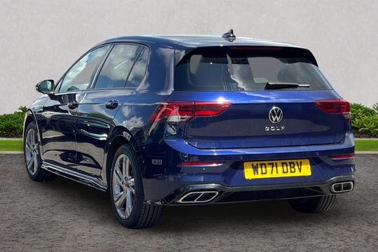 Volkswagen Golf Photo autoimg-b6b148f4cfc484b0bd413c1a9445225ad1e2c1c4.jpg