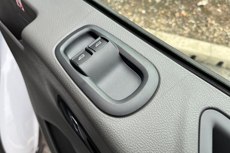 Ford TRANSIT Photo autoimg-b6b3b3cbd556c1f5a89da51bd6316c2640848084.jpg