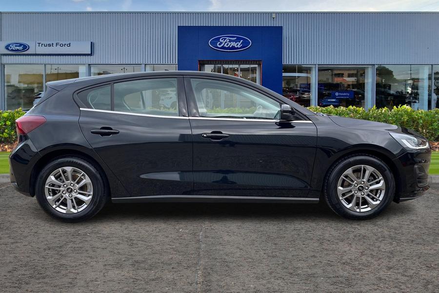 Ford FOCUS Photo autoimg-b6b5fd3fc4dc3f3297f41ad267643cdb4df81ef4.jpg