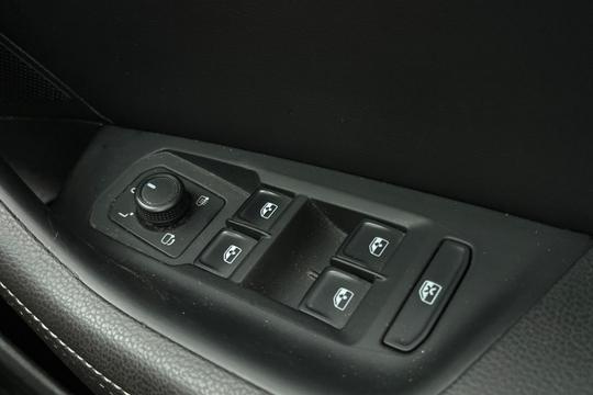 Volkswagen Passat Photo autoimg-b6ba30b386ea17cb365c3da5ce8509c5b525774e.jpg