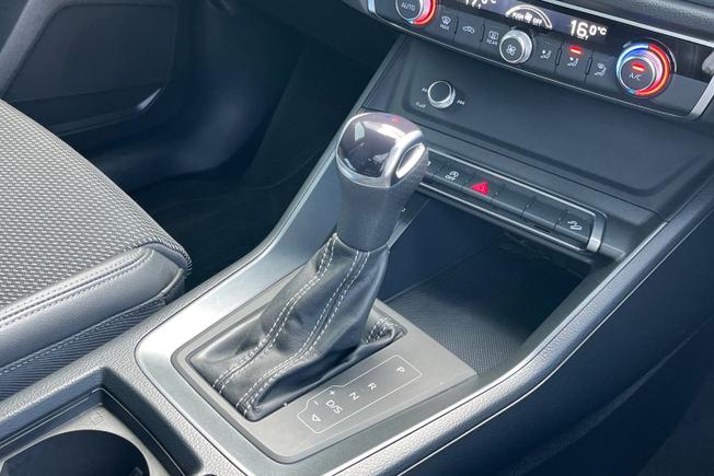 AUDI Q3 Photo 33