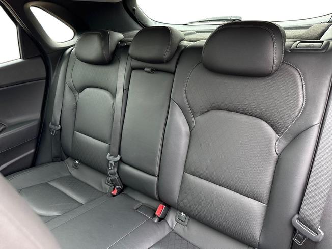 HYUNDAI I30 Photo 9