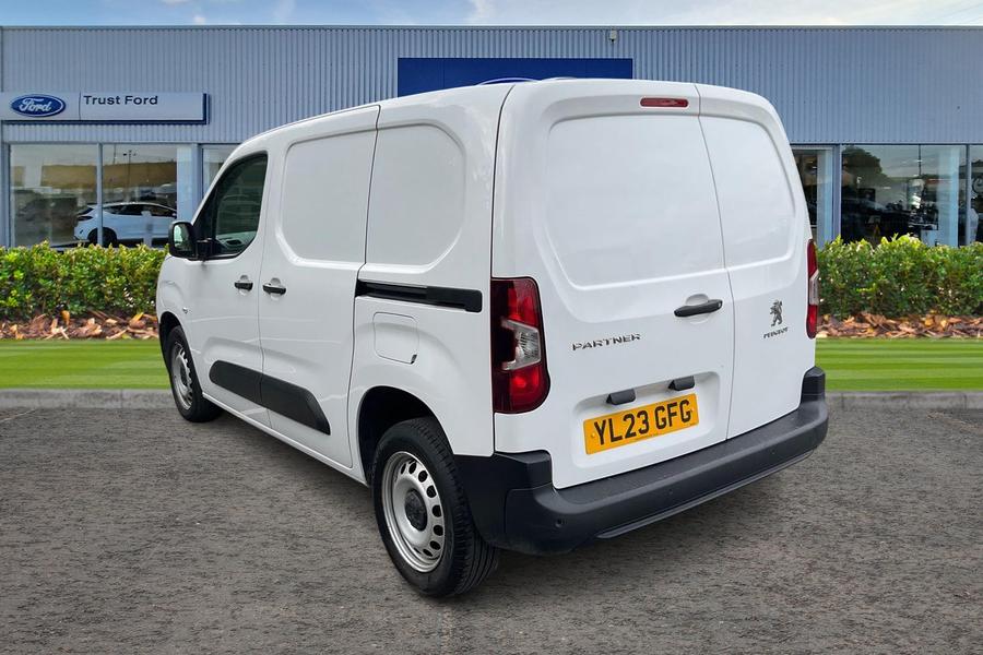 Peugeot PARTNER Photo autoimg-b6bc7cb9ea0f37a6bfa7d3ff9748ab4da3a36c1b.jpg