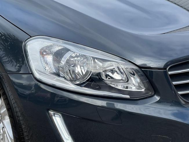 VOLVO XC60 Photo 19