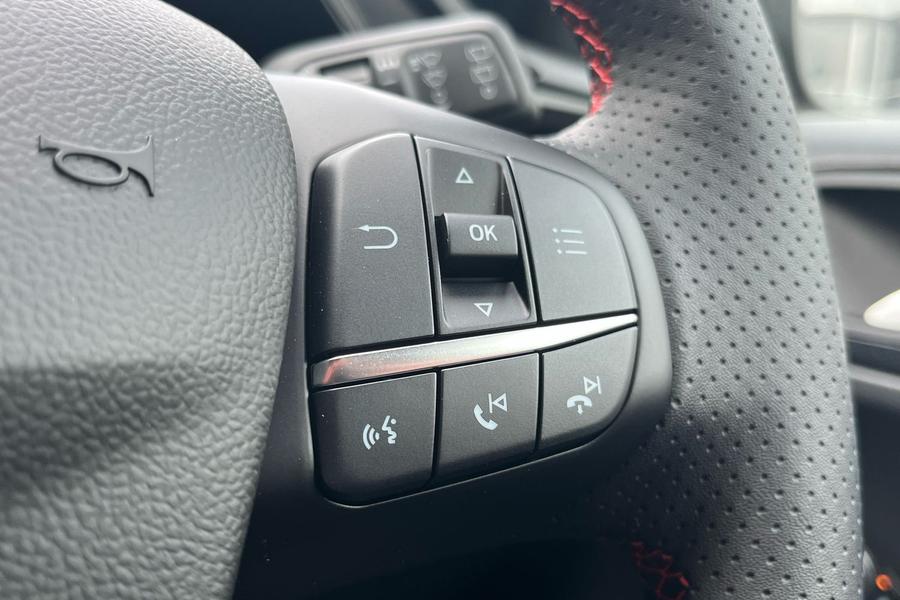Ford Focus Photo autoimg-b6cc5a65c268f38568f9ce5db27d1f42a8bc8086.jpg