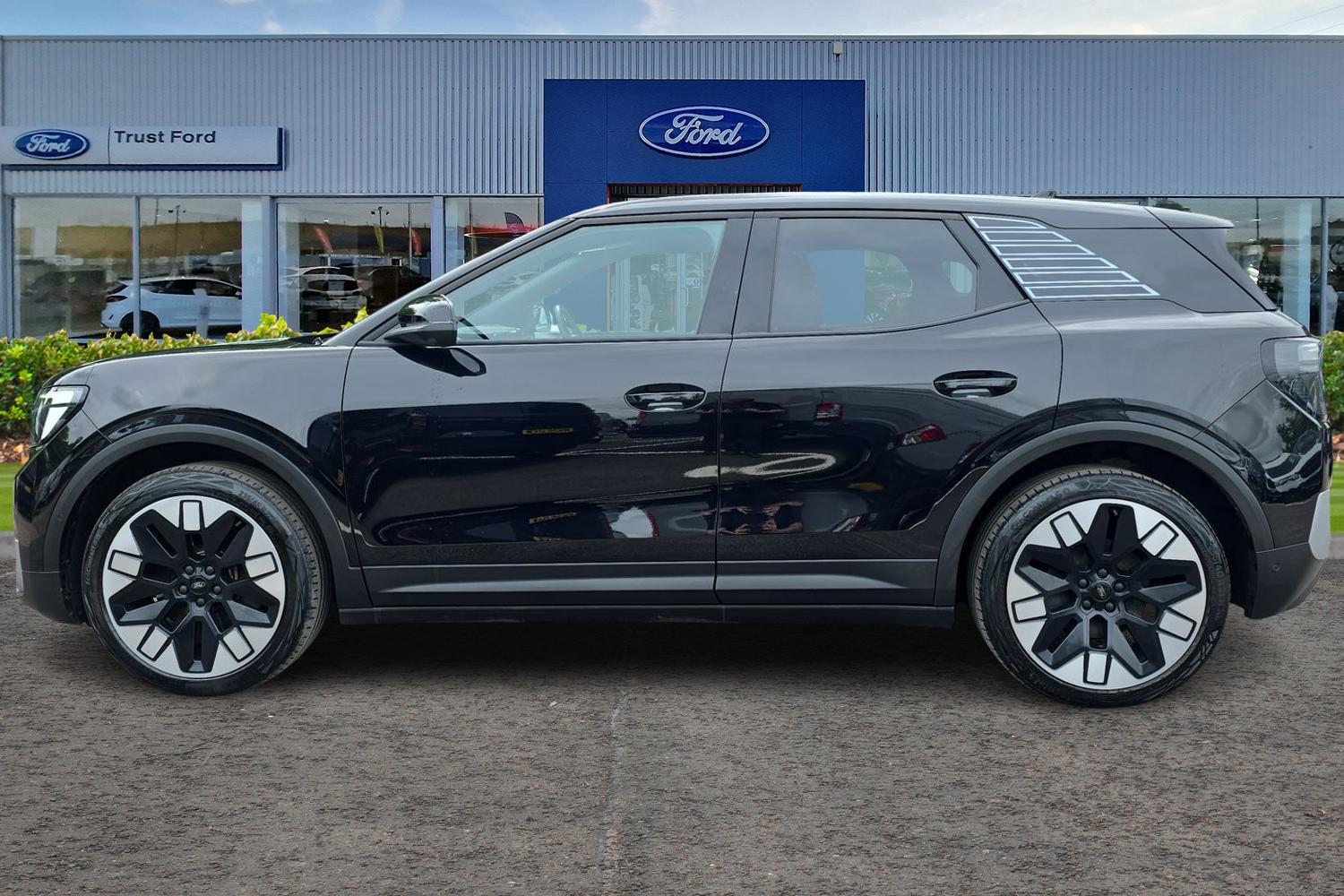 Ford Explorer Photo 4