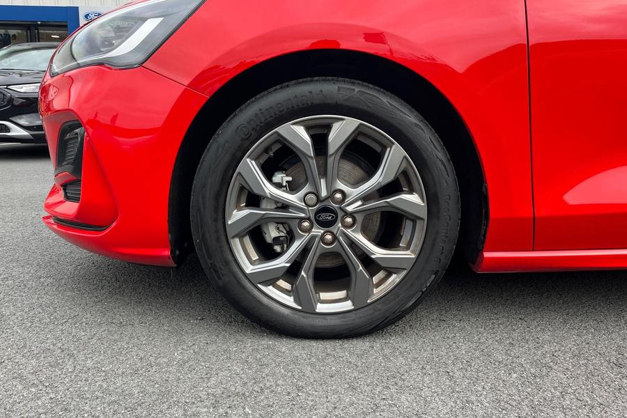 Ford Focus Photo autoimg-b6ce63a34eb42a49d2116e5a8a9953312062fe9b.jpg