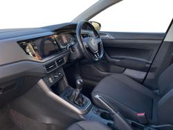 VOLKSWAGEN Polo Photo 2