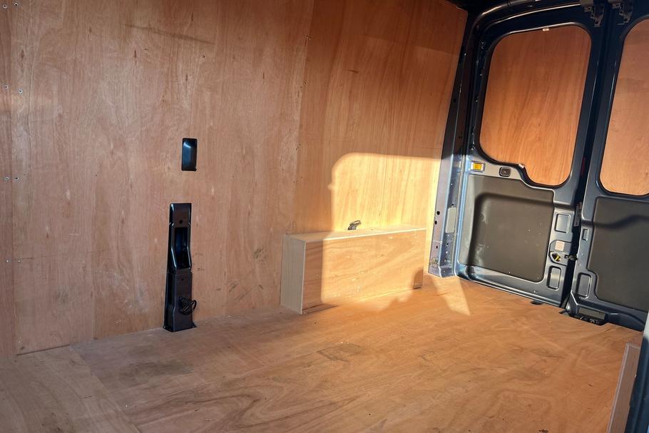 Used FORD TRANSIT WN75BZM 4