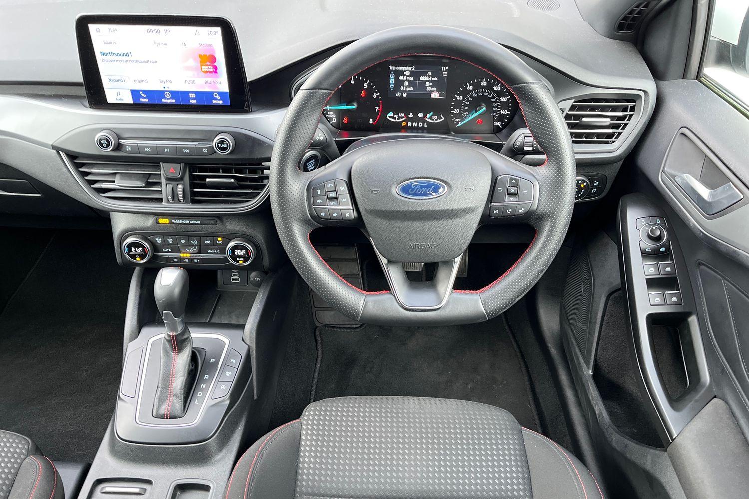 Ford FOCUS Photo 10