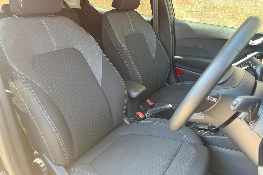 Ford FIESTA Photo autoimg-b6d49ee64eeec1b245238a03ef5a14de04eaf42d.jpg