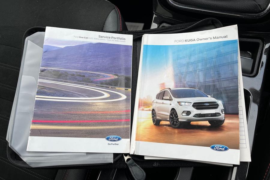 Ford Kuga Photo autoimg-b6d6c7d3ac8dcc43862124f31d821c52383974b6.jpg