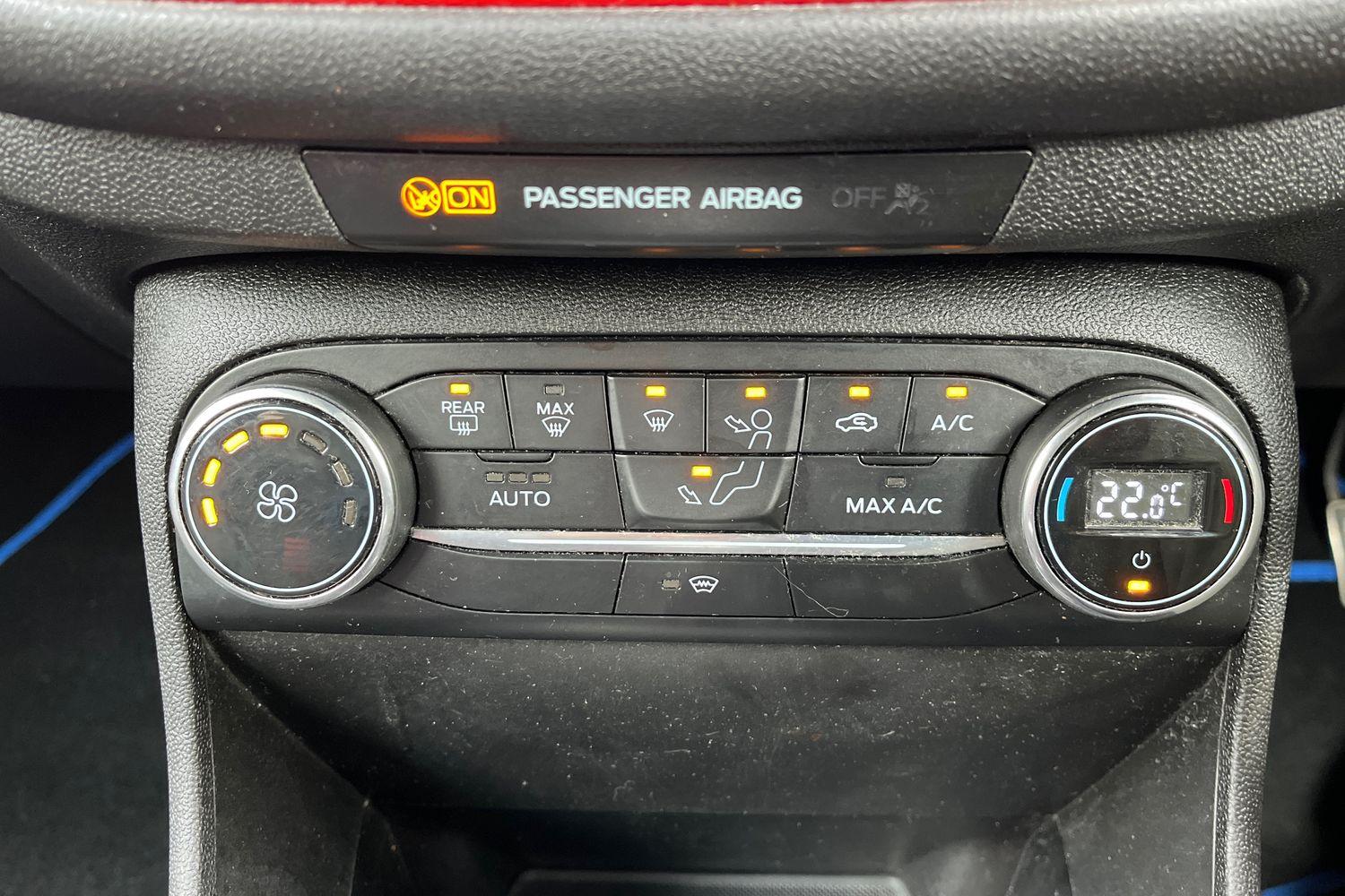 Ford Fiesta Photo 28