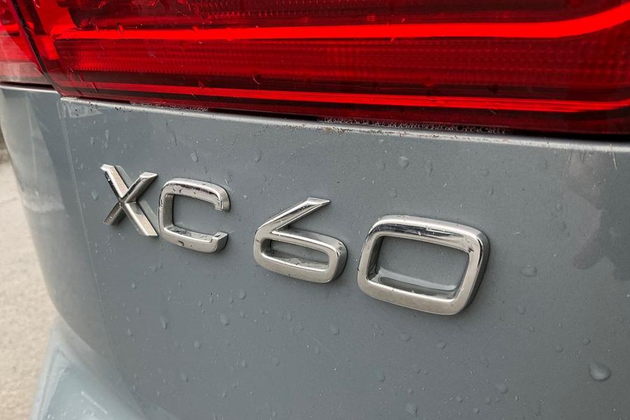 Volvo XC60 Photo autoimg-b6dbb302190e68317e3a96558065cb8c6f6a2f88.jpg