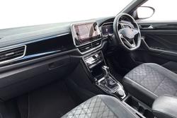 VOLKSWAGEN T-Roc Photo 2