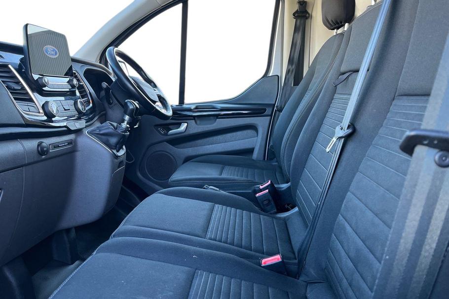 Used FORD TRANSIT CUSTOM HN22XRU 10