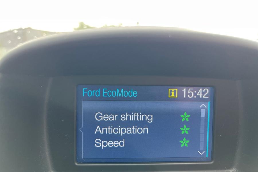 Ford FIESTA Photo autoimg-b6dd86b21208fd78039bbe718cc8b76555a730c3.jpg