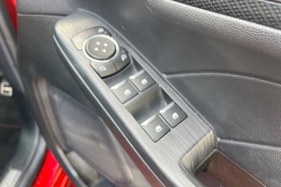 Ford Kuga Photo autoimg-b6ddc05c00f1eddb462ee058086183b2db315efb.jpg