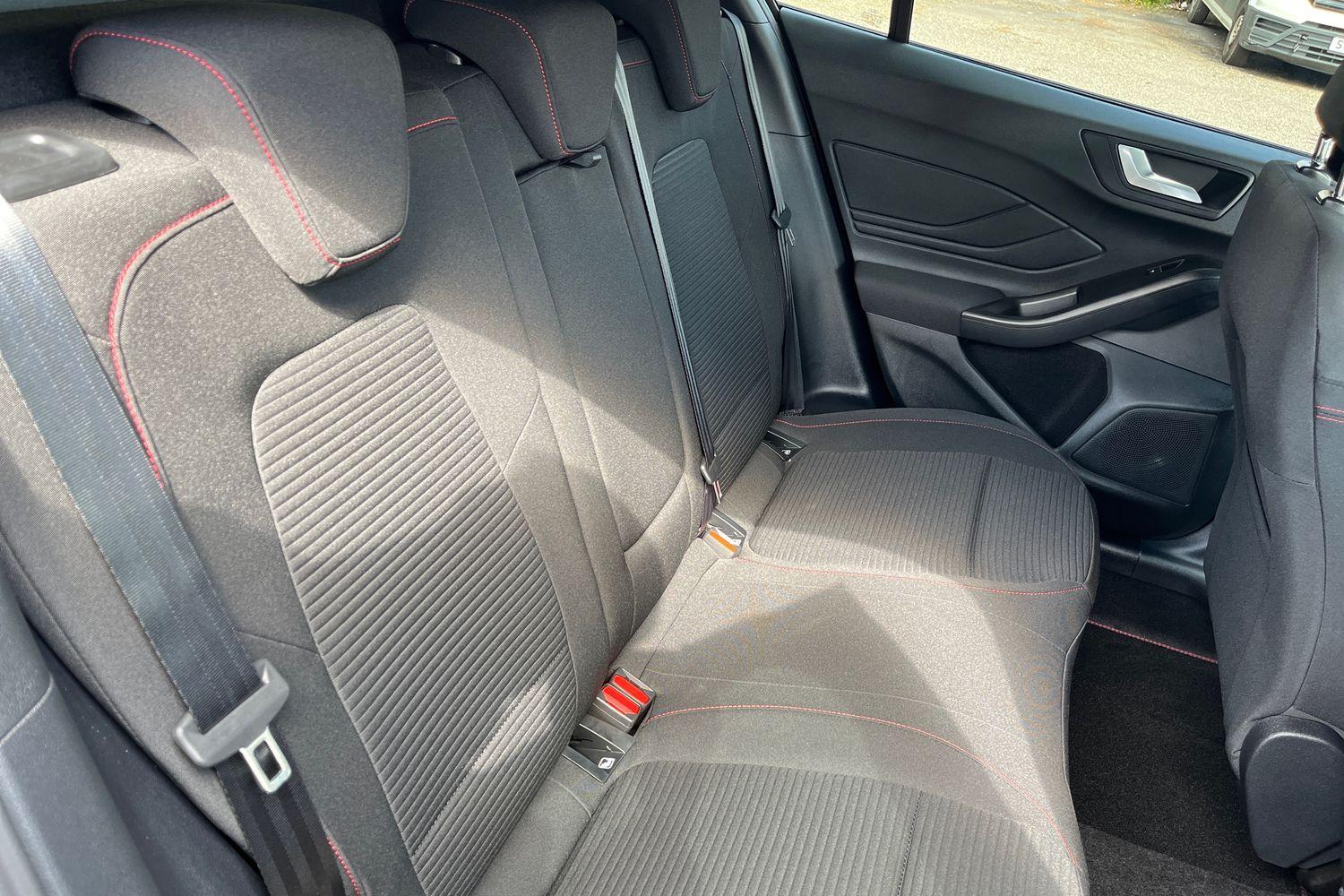 Ford FOCUS Photo 19