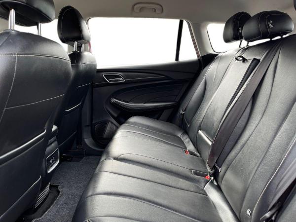 MG MG5 Photo autoimg-b6e3504ac8a737546f9bbc779a614e5e85da8777.jpg
