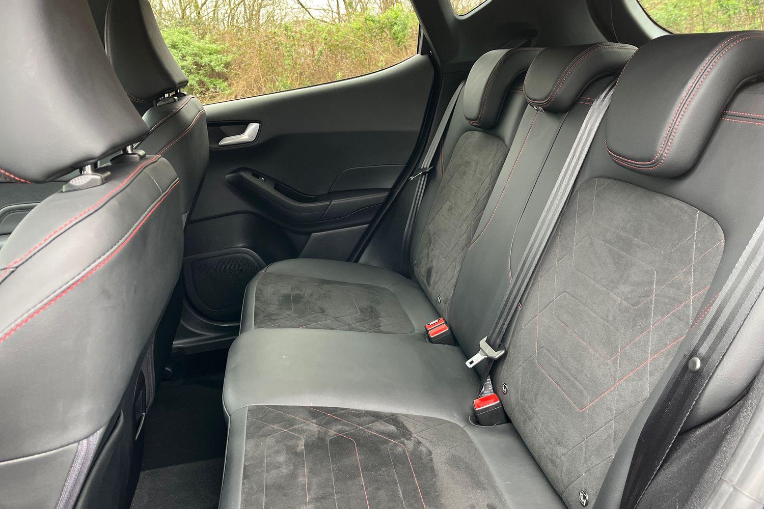 Ford FIESTA Photo 34