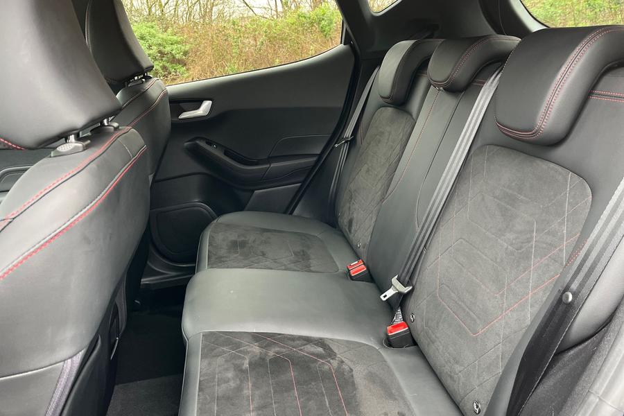 Ford FIESTA Photo autoimg-b6e517bed250ce7c7fdec9cd782103d03f296816.jpg