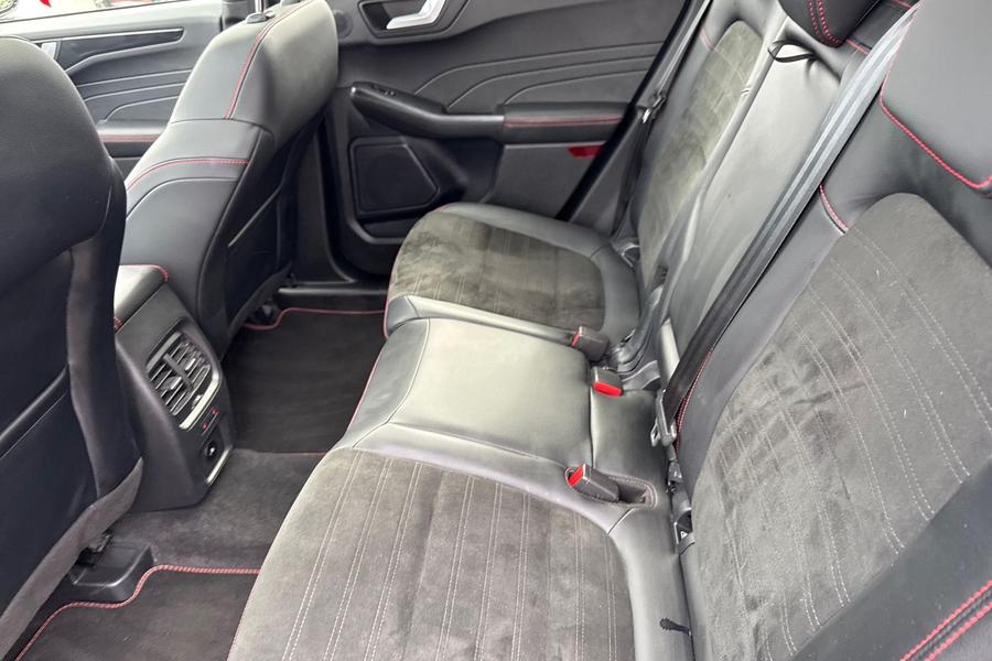 Ford KUGA Photo autoimg-b6ed2d707fd1bb77a2554e57ed976591e88405a0.jpg