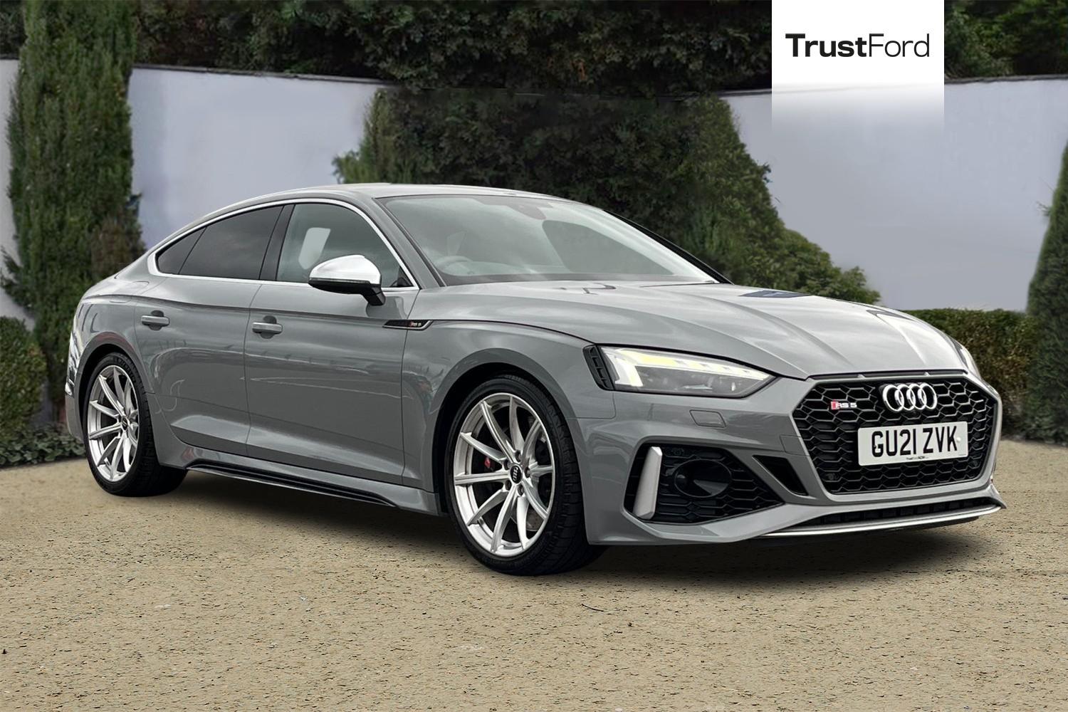 Audi RS5 Photo 0