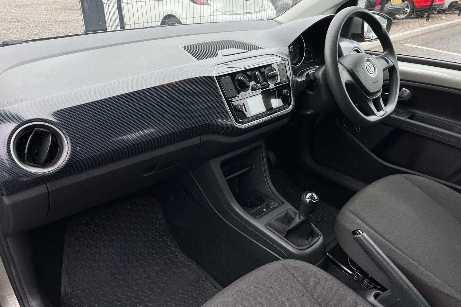 Volkswagen UP Photo 17