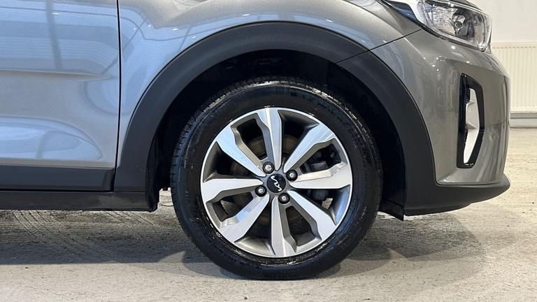 Used Kia Stonic WG24UWO 8