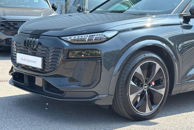 AUDI Sq6 E-Tron Photo 22