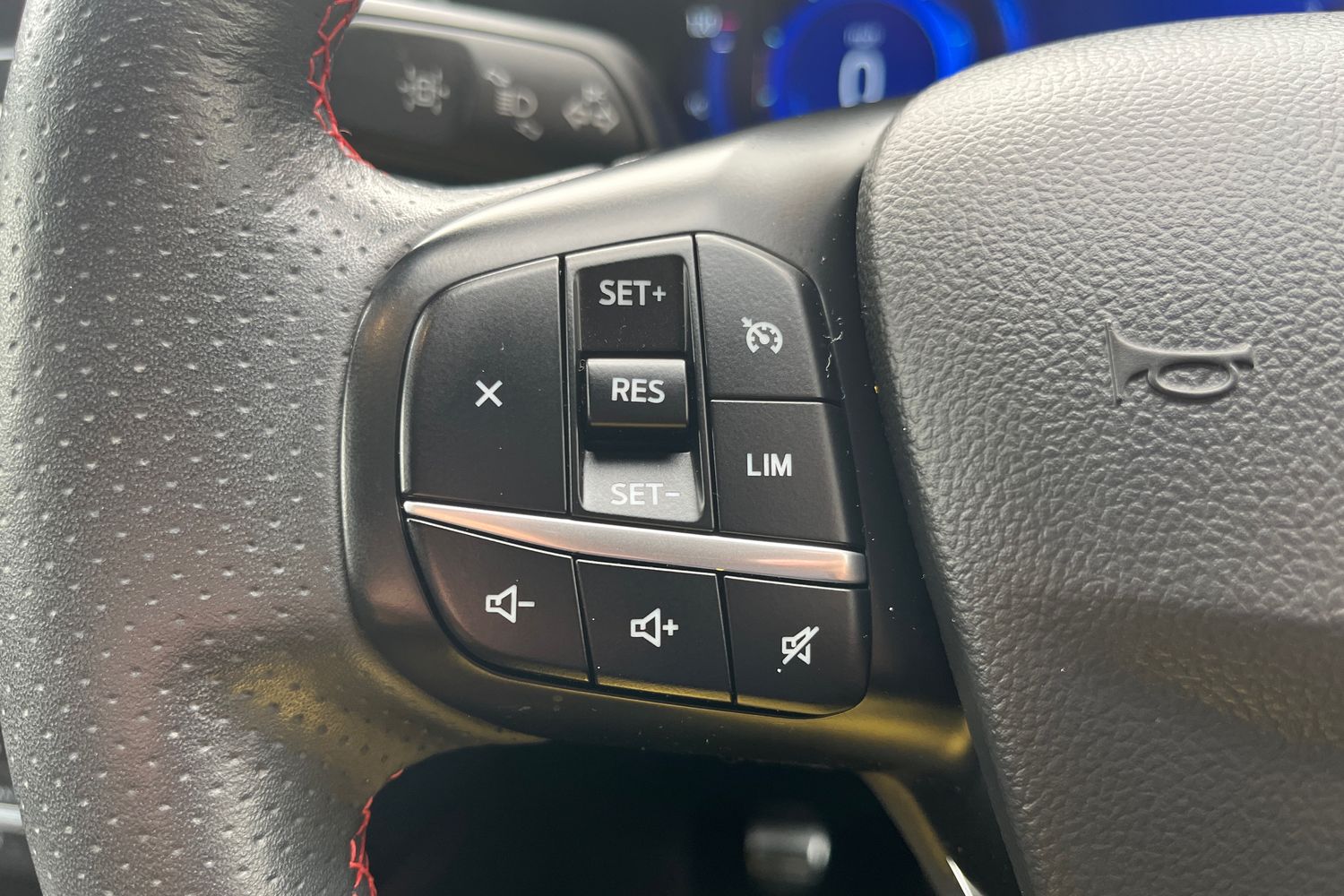 Ford KUGA Photo 34