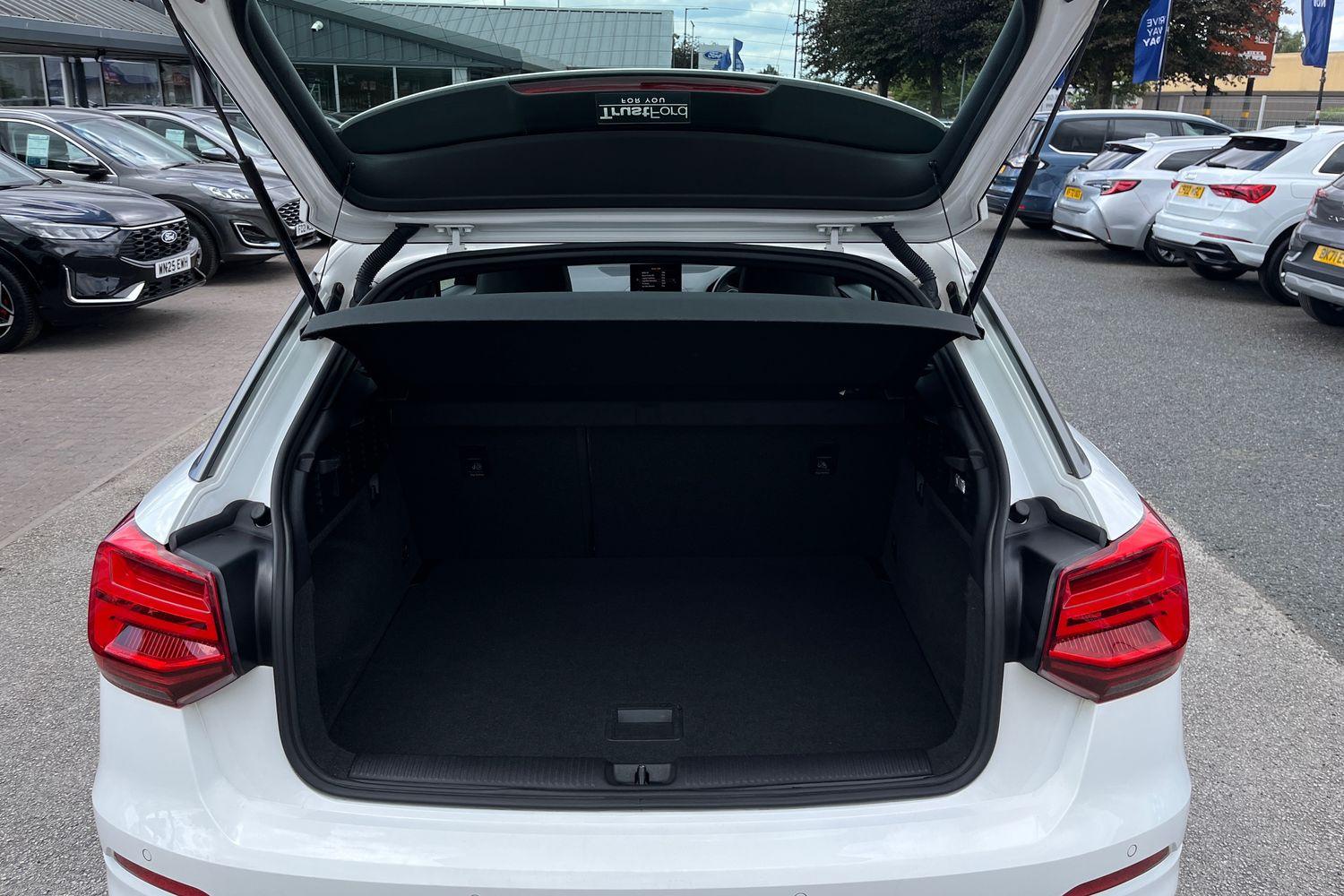 Audi Q2 Photo 20