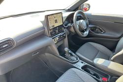 TOYOTA Yaris Cross Photo 2