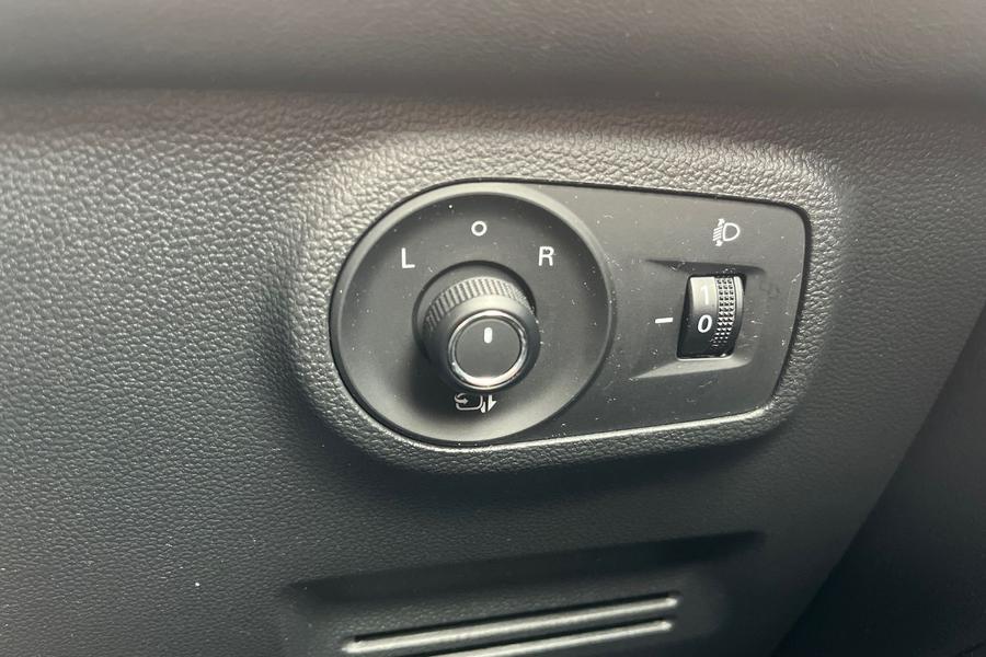 MG ZS Photo autoimg-b6f954c9dd3d4a4a69f3f9213e9d6e9a6fcb66dd.jpg