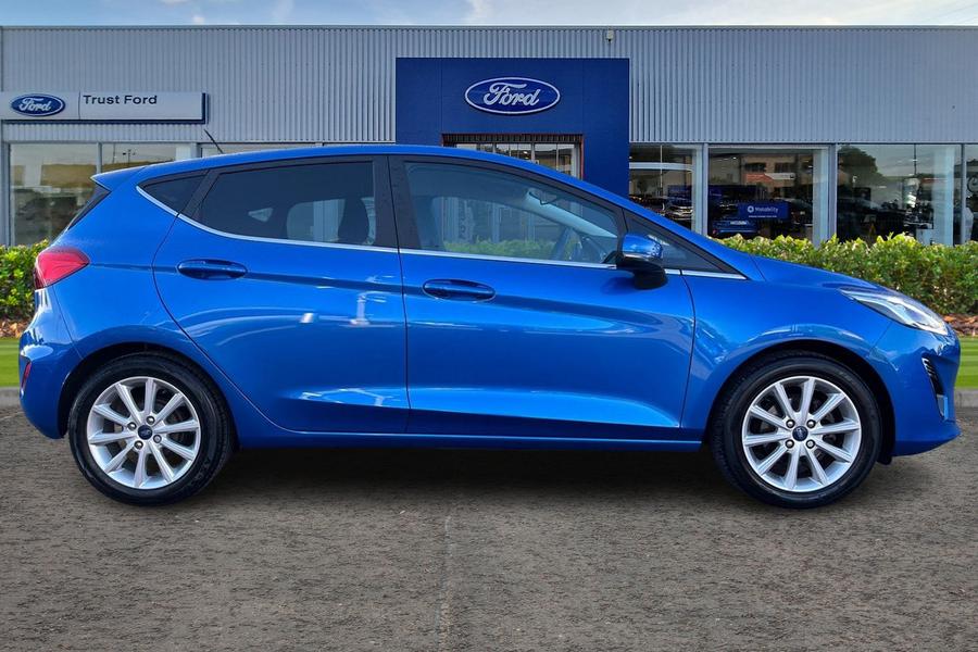 Ford FIESTA Photo autoimg-b6f97ea75e42496355c960892f0adea238299603.jpg
