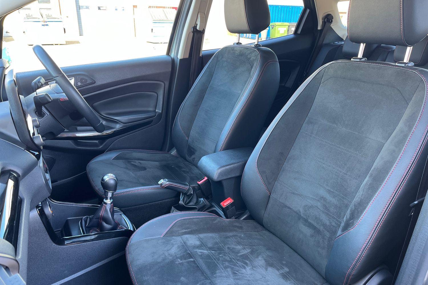 Ford EcoSport Photo 18
