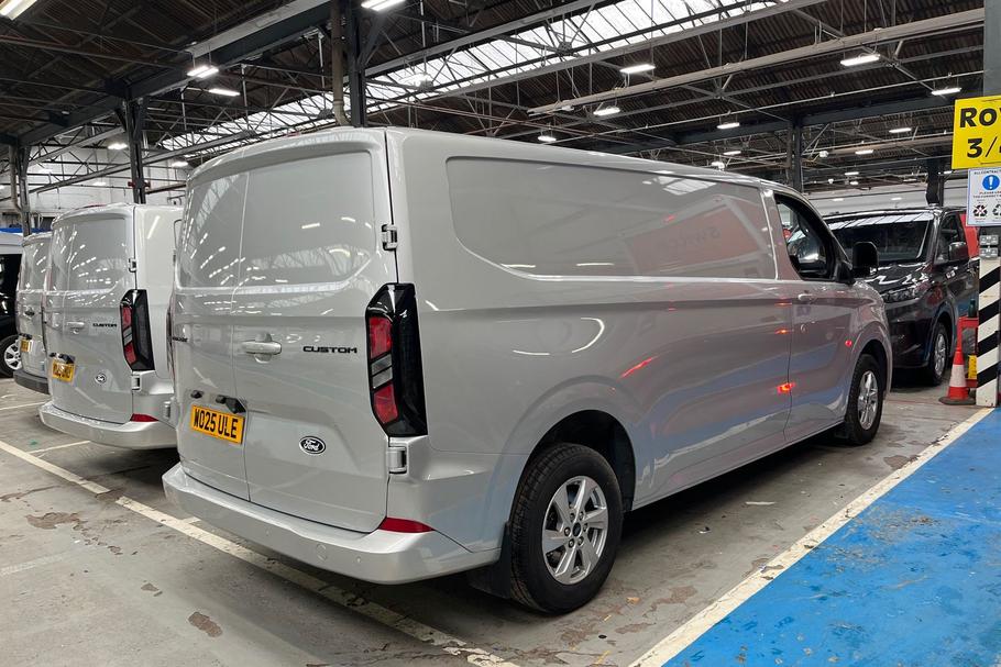 Used Ford TRANSIT CUSTOM WO25ULE 24