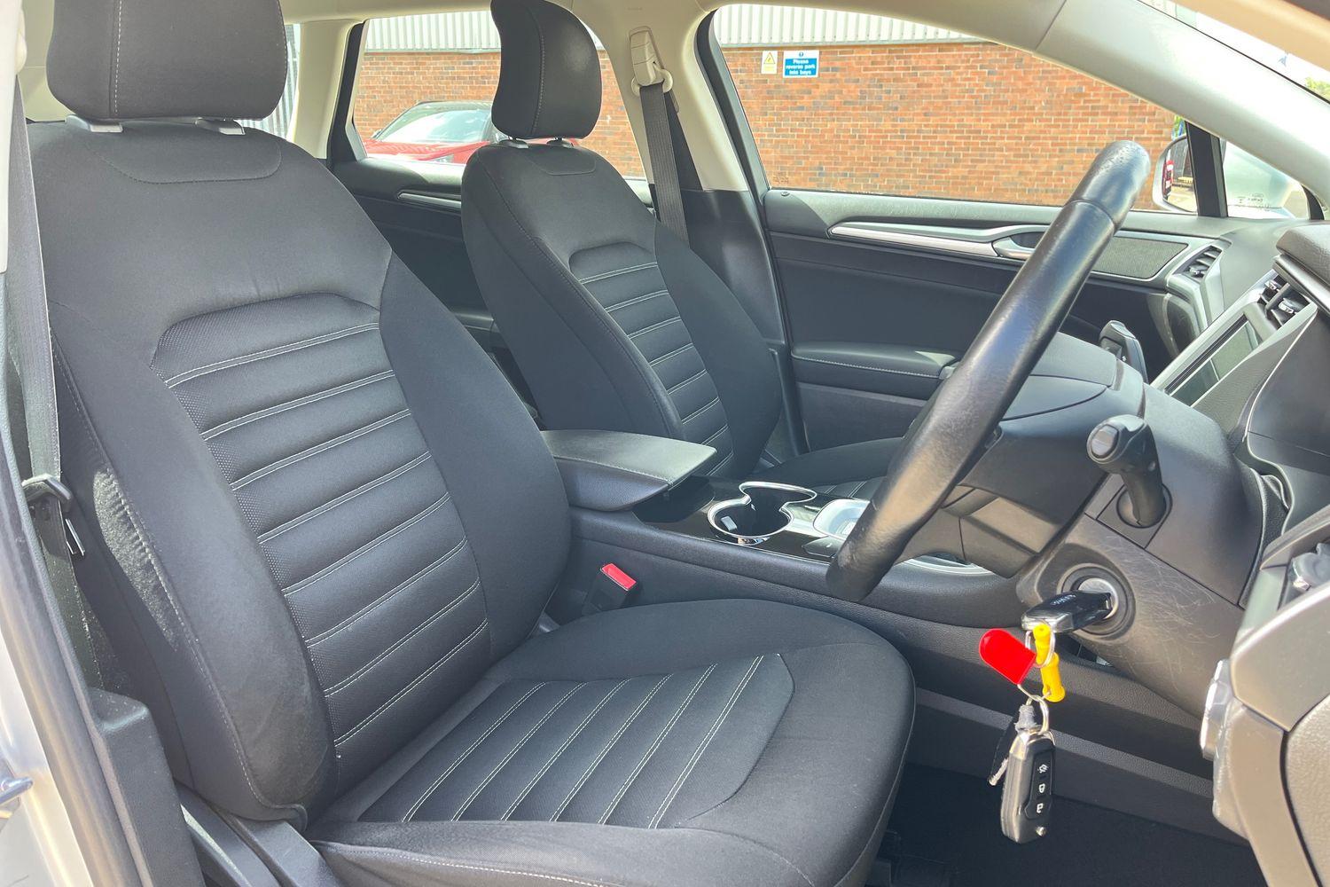 Ford MONDEO Photo 16