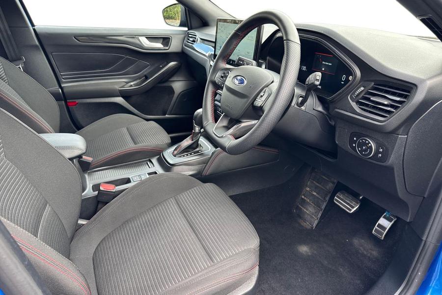 Ford FOCUS Photo autoimg-b70bc71c73e7b91013b1d616949ad9b56730bcb8.jpg
