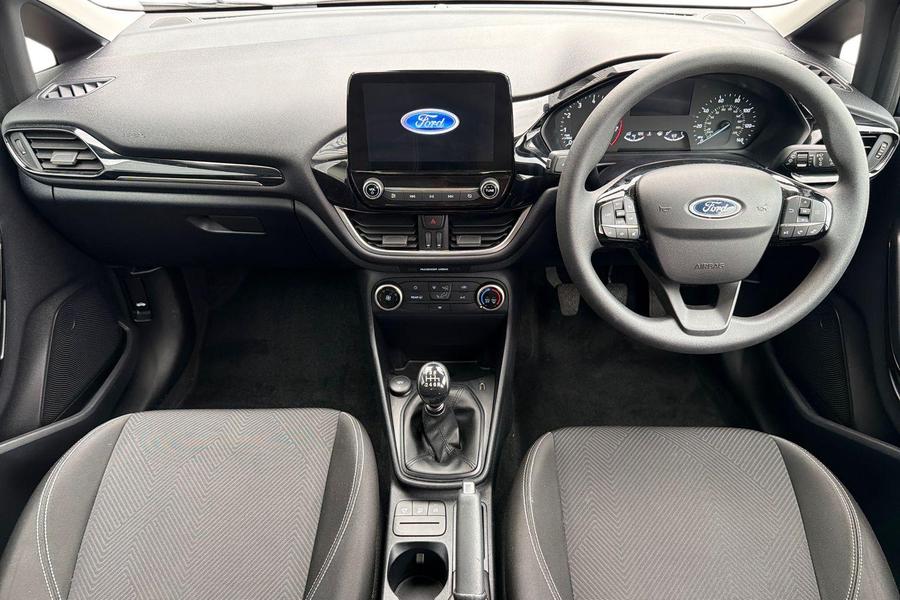 Ford FIESTA Photo autoimg-b70d1e33ce2cac17f68c0a2971368a8684be1210.jpg