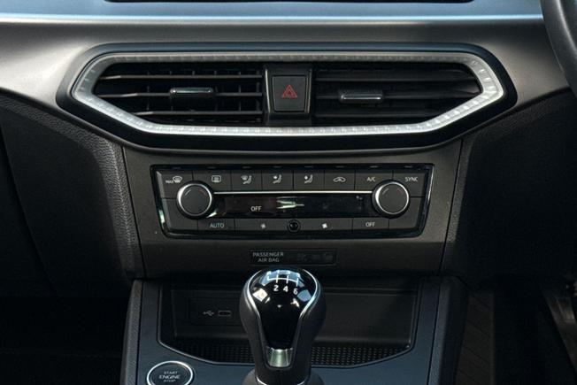 SEAT Ibiza Photo 39