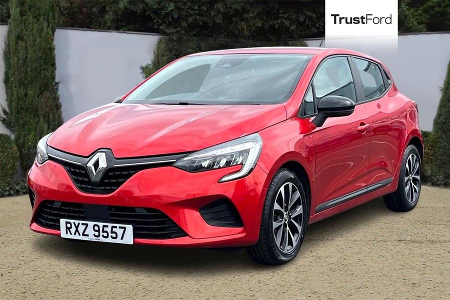 Renault CLIO Photo autoimg-b7186b50497cd1036044032ea4eb3e630840b6a1.jpg
