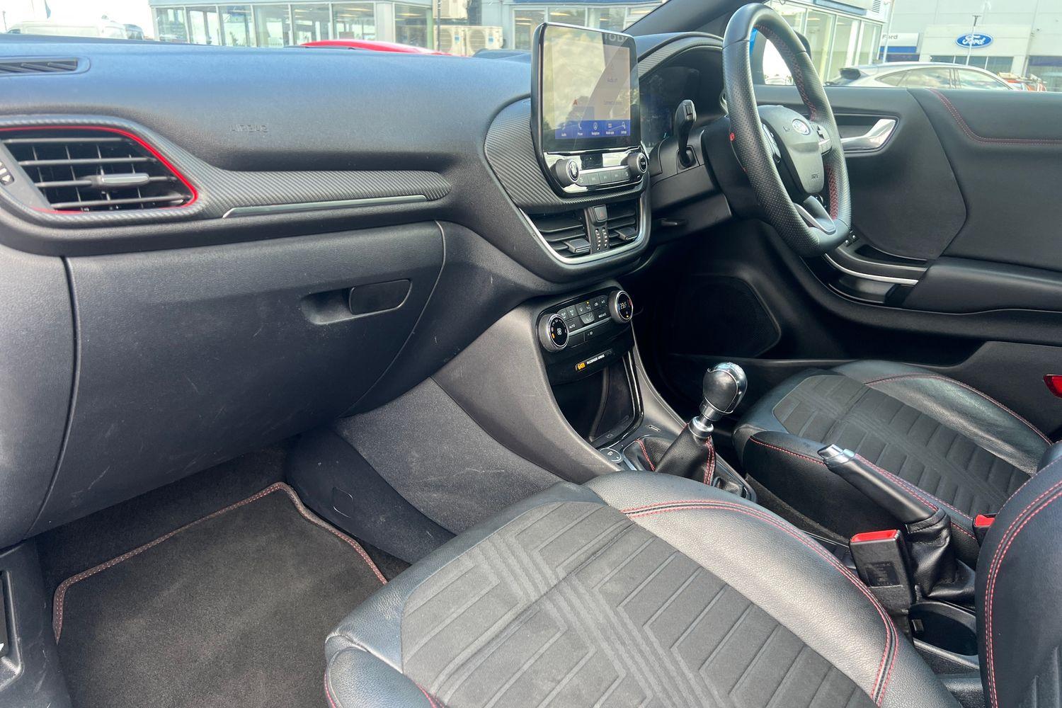 Ford PUMA Photo 17