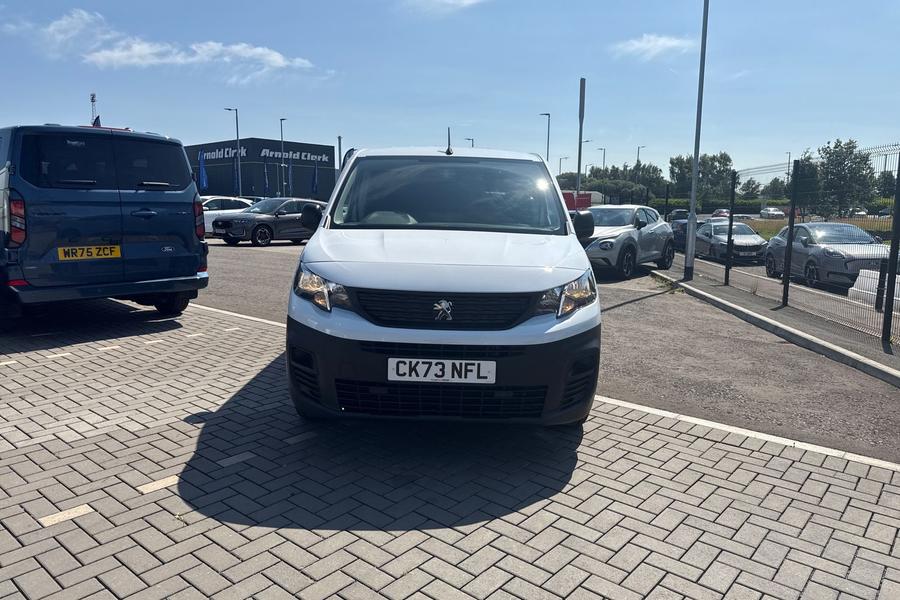 Peugeot PARTNER Photo autoimg-b7230a9c0e7ca830bb86a785c3f808c567bb3eb7.jpg