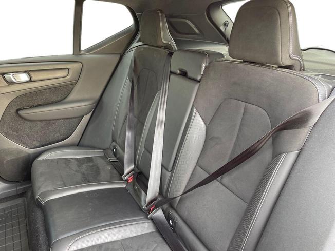 VOLVO XC40 Photo 9