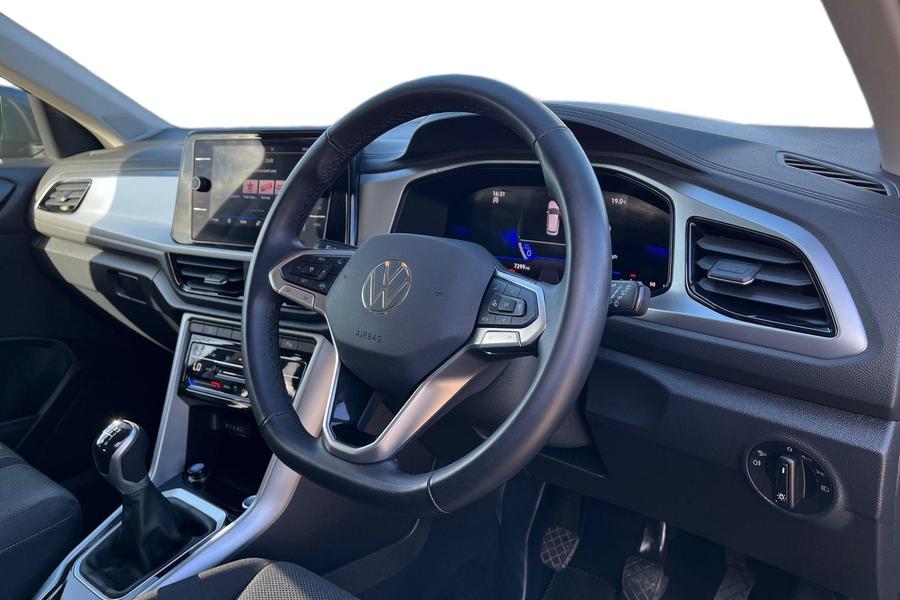 Volkswagen T-Roc Photo autoimg-b7292e6c557aa85288191e4f62784c8d3a46c233.jpg