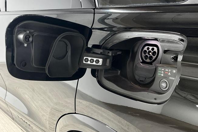 AUDI Q6 E-Tron Photo 32