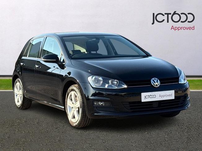VOLKSWAGEN Golf Photo 1
